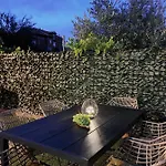 Garden Leoma With Free Parking!
