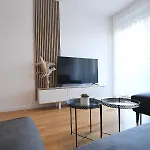 Garden Leoma With Free Parking! Apartman