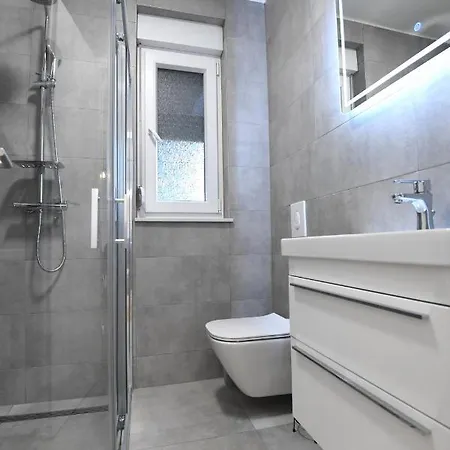 Garden Leoma With Free Parking! Apartament Zadar