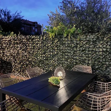 Garden Leoma With Free Parking!