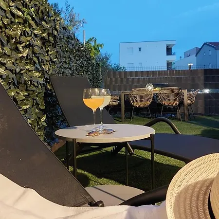 Appartement Garden Leoma With Free Parking! *