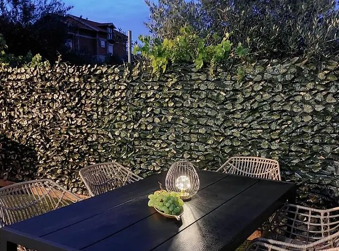 Garden Leoma With Free Parking!