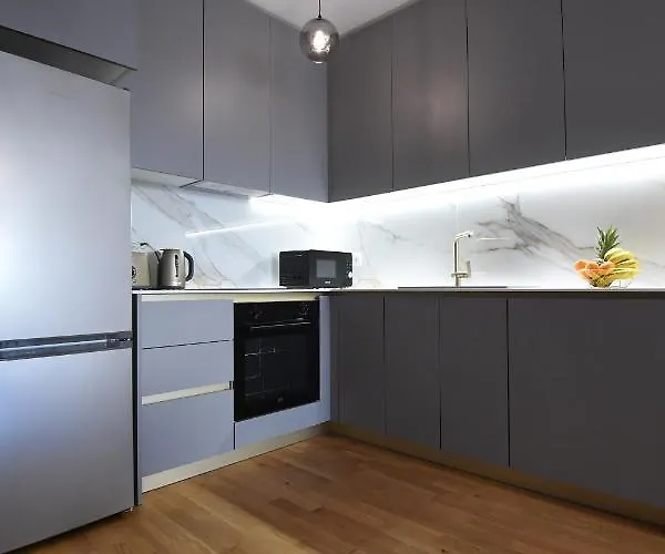 Garden Leoma With Free Parking! Apartment Zadar