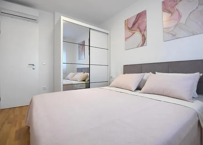 Apartment Garden Leoma With Free Parking! *